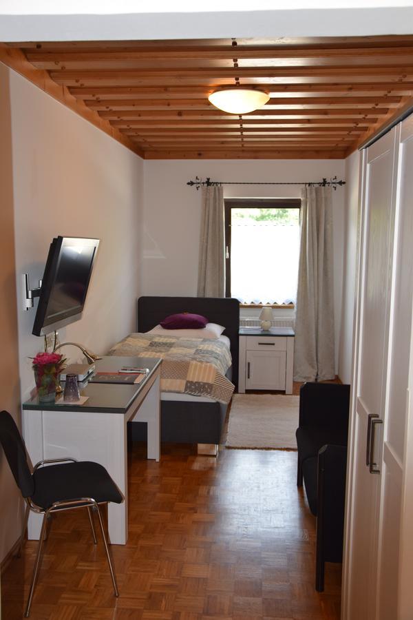 Landgasthof Steinmuehl Hofbauer Fruehstueckspension Und Campingplatz Waidhofen-Ybbs Dış mekan fotoğraf